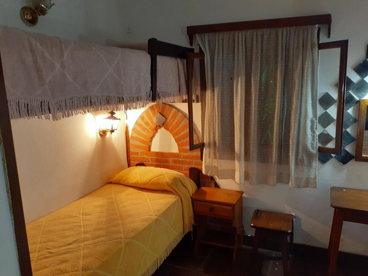 La Del Sol Hostal *